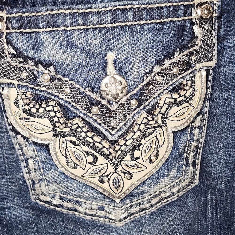 Miss Me Curvy Cropped Jeans NWT Size 31 - Picture 9 of 14